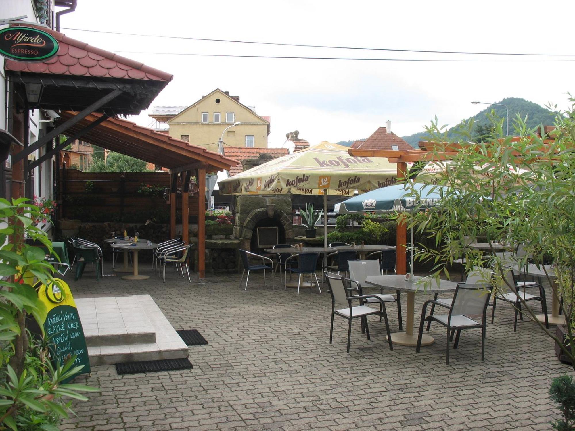 Hotel Kovarna Decin Esterno foto