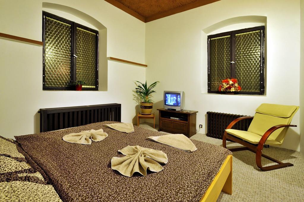 Hotel Kovarna Decin Esterno foto