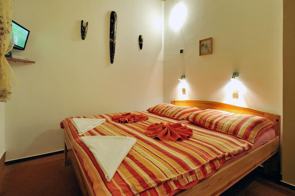 Hotel Kovarna Decin Esterno foto