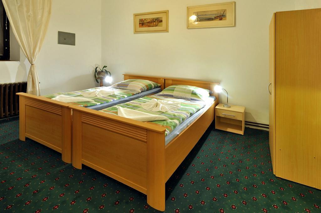 Hotel Kovarna Decin Esterno foto