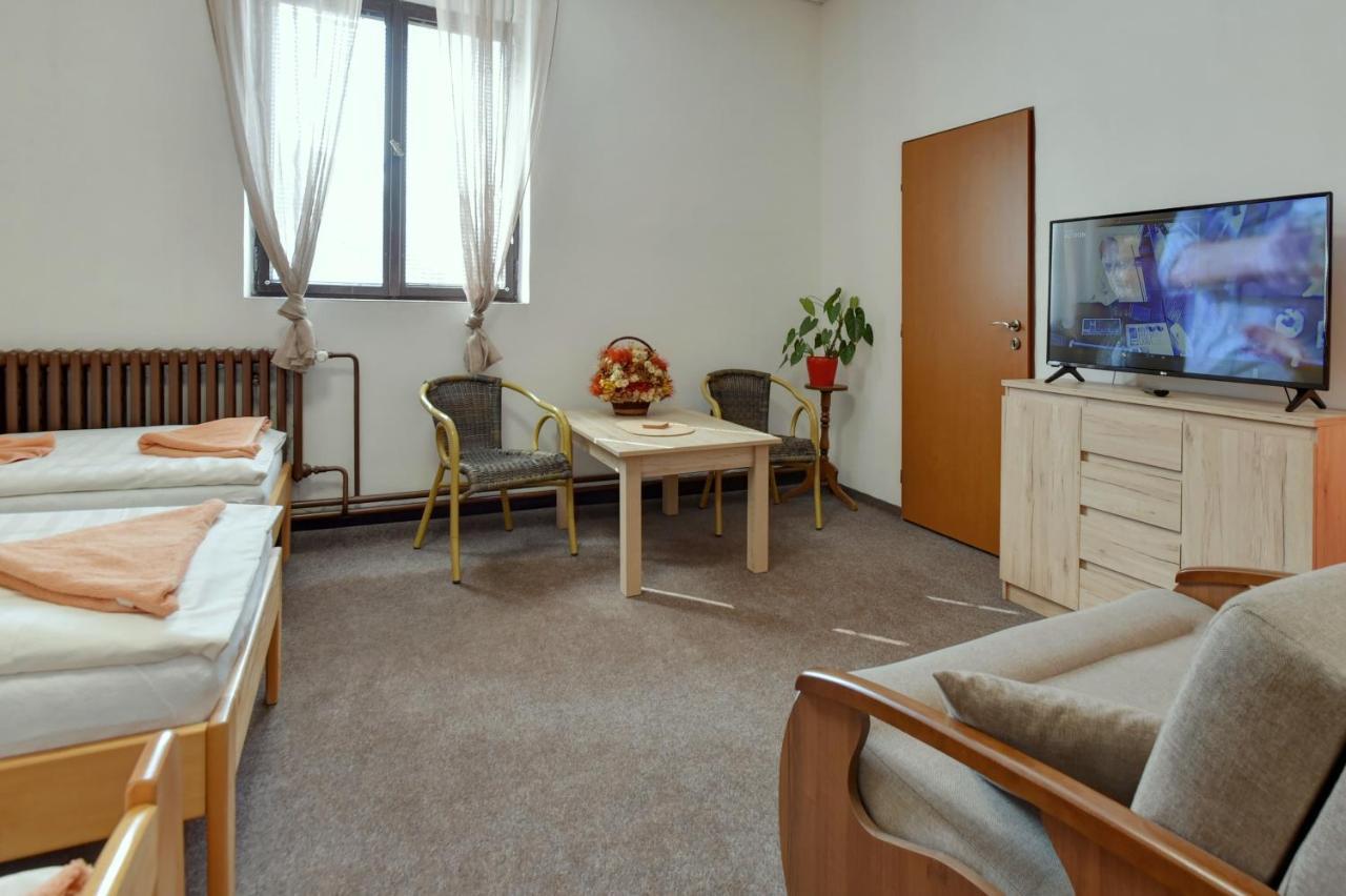 Hotel Kovarna Decin Esterno foto